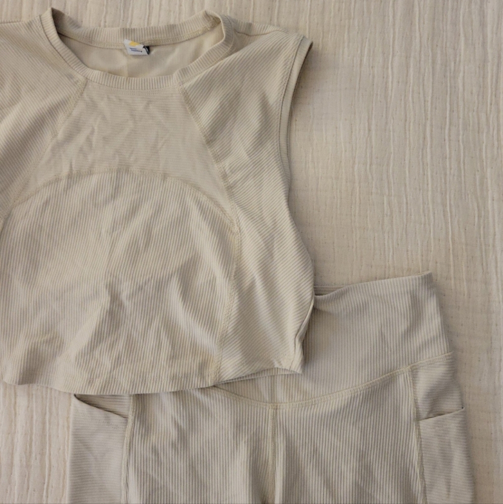 OLD NAVY Active Powersoft Go-Dry Tank and High-Rise Bike Short Beige Workout Set